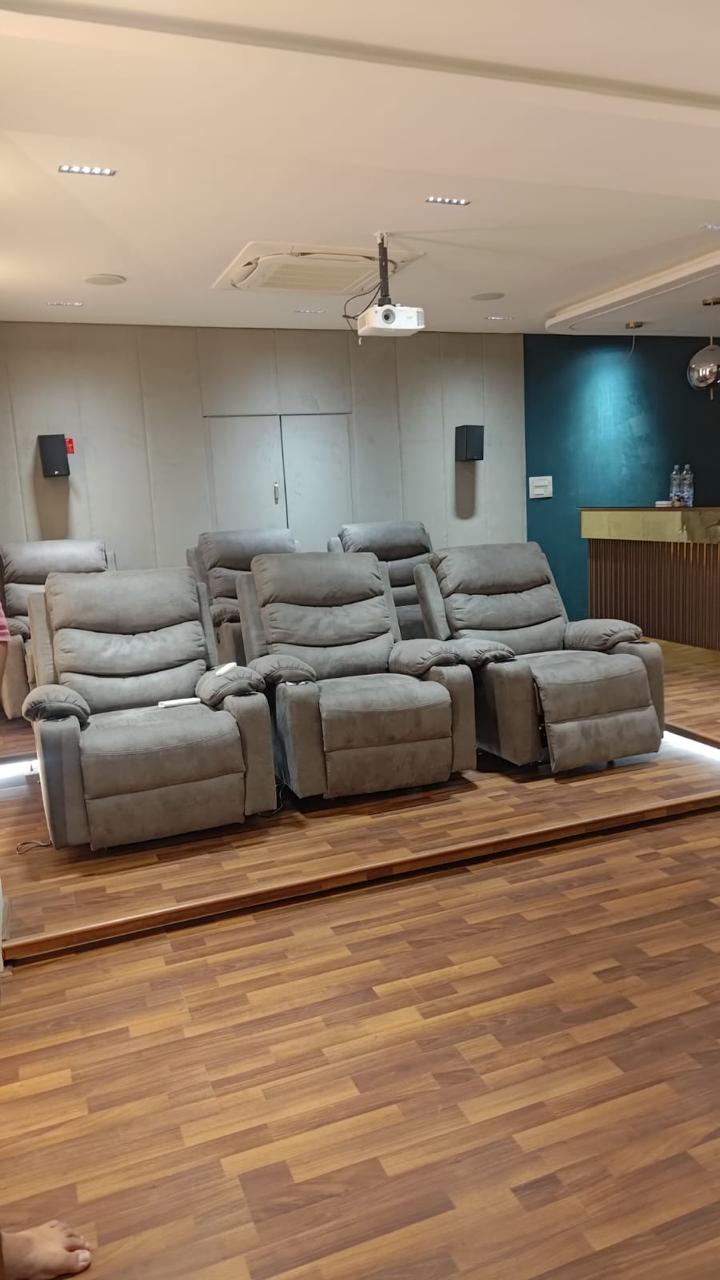 Contemporary dining space